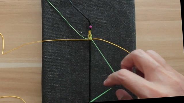 วิธีถักสร้อยข้อมือ | How to make macrame bracelet #macramebracelet #bracelet #สร้อยข้อมือถัก смотреть онлайн
