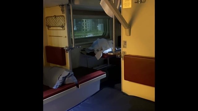 Украинец выживает в российском плацкарте. РЖД продолжает удивлять! Это вам не украинский поезд смотреть онлайн