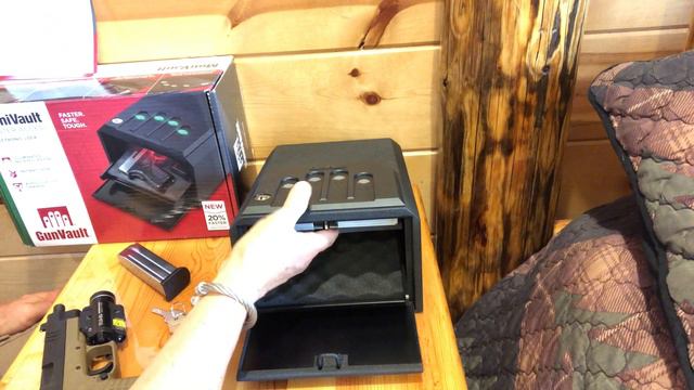 GunVault - Night Stand Gun Safe смотреть онлайн