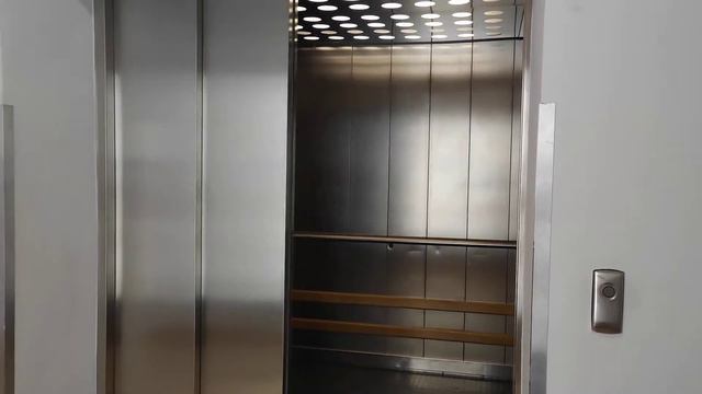 Грузопассажирские Лифты KONE TranSys @ ТЦ Монарх смотреть онлайн