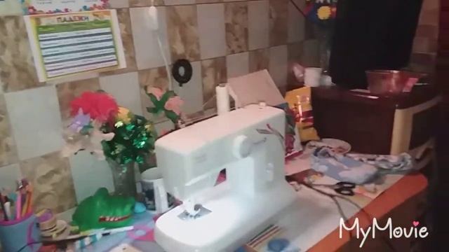 Настя учится шить на швейной машинке смотреть онлайн