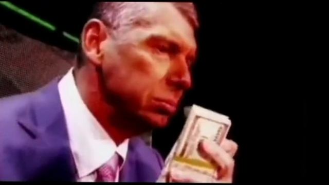 Мужчина нюхает деньги наверно богатый. смотреть онлайн