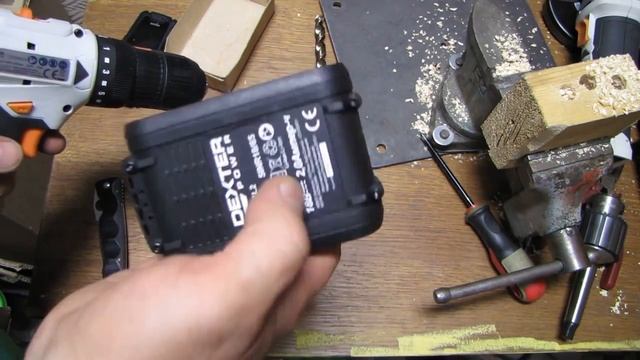 Шуруповёрт DEXTER CDT218LD.4 смотреть онлайн