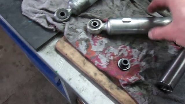 Переборка -ИЖ ЮПИТЕР 5 . Часть 7 задние амортизаторы и маятник смотреть онлайн