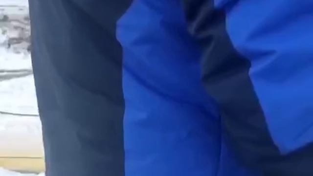 ?? Армянин увидел, как пенсионер плюнул на машину с наклейкой 