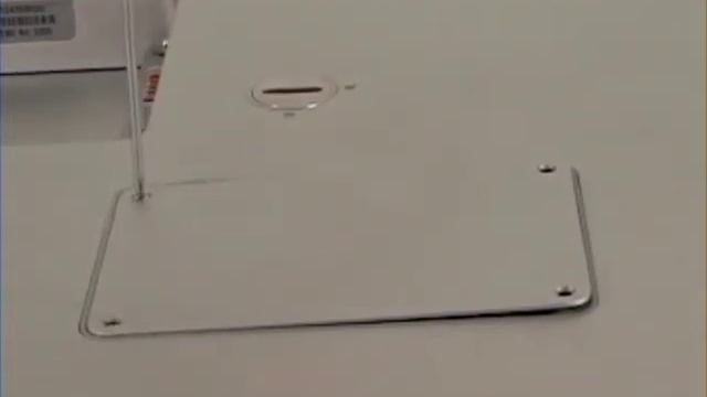 Powerbook 15" Repair - Ram Removal смотреть онлайн