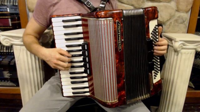 6093 - Red Weltmeister Gigantilli I Piano Accordion LMM 34 80 $599 смотреть онлайн