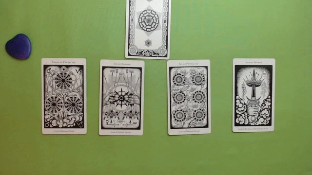 Онлайн - Гадание. Выбор между двумя партнерами. смотреть онлайн