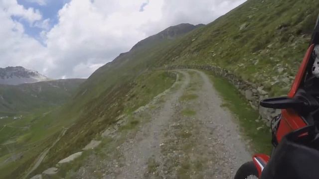 Passo dello Stelvio - Honda Africa Twin CRF1000l смотреть онлайн