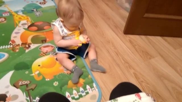 Как научить ребенка ползать на четвереньках? смотреть онлайн