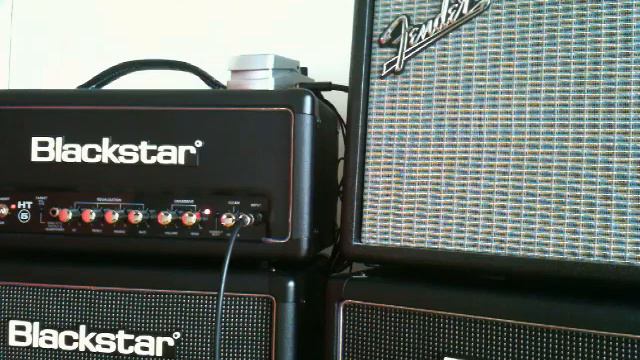 Blackstar HT-5 vs vibro champ XD distortion смотреть онлайн