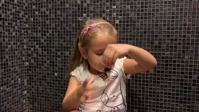 Лето, алес! Или распавковка Сюрприза Макси от Ли смотреть онлайн