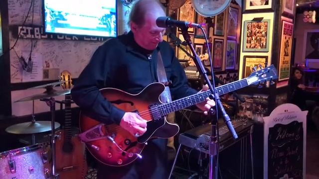 Goofin’ Around. Featuring Bill Turner from Bill Haley’s Comets смотреть онлайн