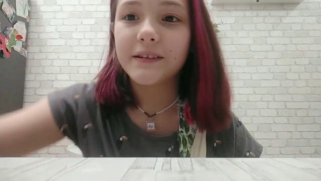 покрасила волосы в красно -Фиолетовый цвет. Завтра идём в простор смотреть онлайн