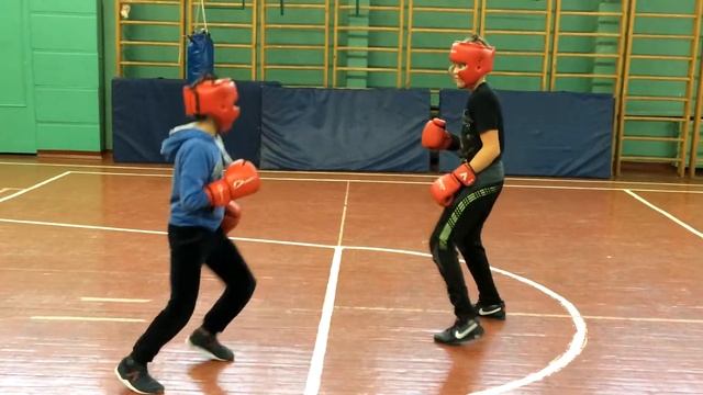 Даня и Салим (Архив Бокс тренировка) смотреть онлайн