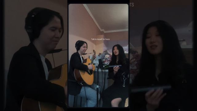 Miley Cyrus-Flowers(acoustic cover) смотреть онлайн