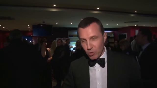 BadComedian. Кстати, а что думает Верник? Притяжение смотреть онлайн