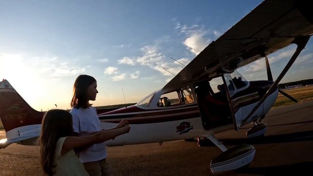 Доченькам на двоих 19 лет! смотреть онлайн