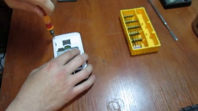 замена центральной платы смартфона МТС 975 смотреть онлайн