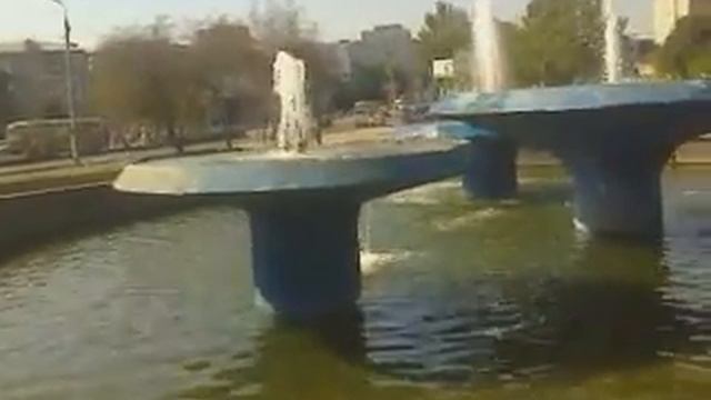 12-09-16 фонтаны возле цирка в Донецке смотреть онлайн