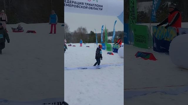 Младшенький наш скромный чемпион! #shorts смотреть онлайн