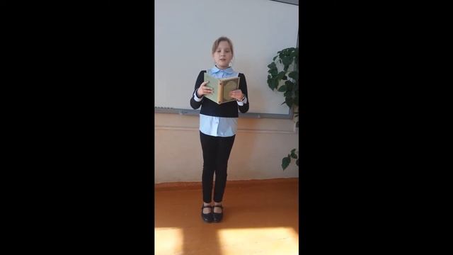 Борисова Яна читает стихотворение И.Тургенева " Брожу над озером" смотреть онлайн