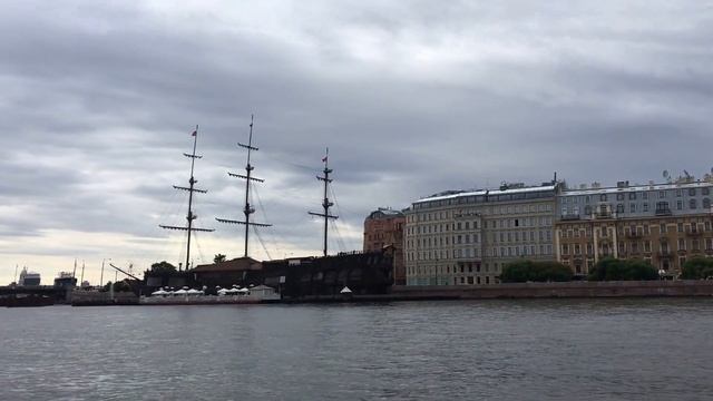 Речная прогулка по рекам и каналам Санкт-Петербурга смотреть онлайн