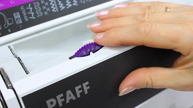 PFAFF SELECT 3.2 ИЛИ 4.2? / КАКУЮ ВЫБРАТЬ ОБЫЧНОЙ ДОМАШНЕЙ ХОЗЯЙКЕ И НЕ ПЕРЕПЛАТИТЬ? смотреть онлайн