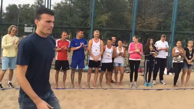 Награждение участников мужского и женского чемпионатов по пляжному волейболу г. Кривой Рог 2015г. смотреть онлайн