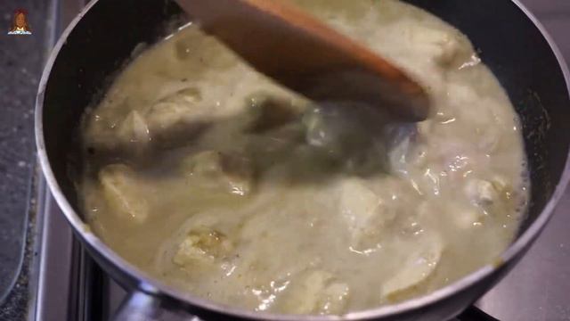 You will love spicy Thai food.Chicken green curry.แกงเขียวหวานไก่อาหารไทยในต่างแดน смотреть онлайн