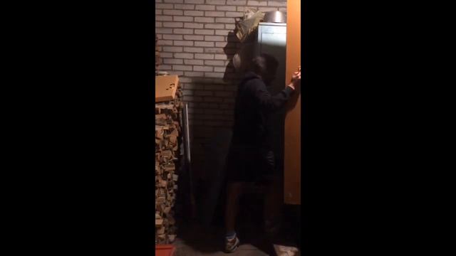 КАК ПЕРЕОДЕТЬ ШТАНЫ ЗА 5 СЕКУНД смотреть онлайн