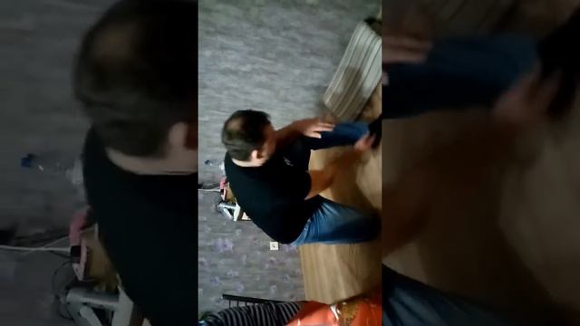 Ржач🤣 новая поза в камасутре. Смотреть до конца🤣🤣🤣 смотреть онлайн