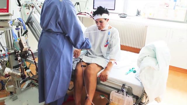 Patient mobilization with ECCO2R therapy at Uniklinikum Mainz смотреть онлайн