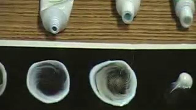 Glister Toothpaste.3gp смотреть онлайн