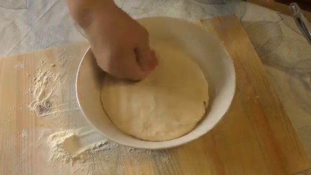 Любимый перекус. Сосиски в тесте спиралькой. #Сосискивтесте смотреть онлайн