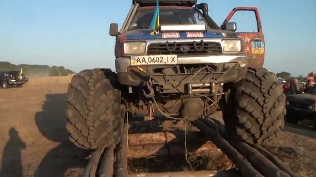 джип тюнинг поймали мега равновесие 4х4 на качели на арках я-170 грязь jeep 4x4 смотреть онлайн