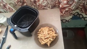 Готовим в новой штуке с женой, аэрогриль, инструкцию не читали!