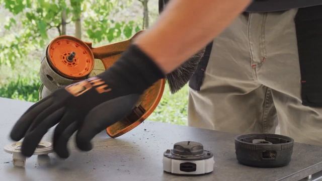 Remplacer le fil de coupe - AutoCut C 3-2 - Coupe-bordures STIHL смотреть онлайн