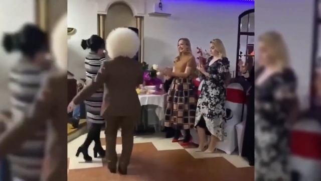 Хелхар бал Фатишка и Абакар Алиев. Зажигательная Лезгинка из ЕВРОПЫ смотреть онлайн