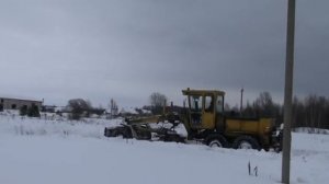 Как грейдер чистит дорогу