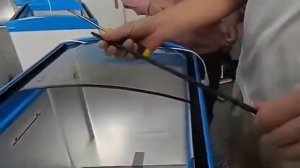 Замена стекла в морозильном ларе Juka