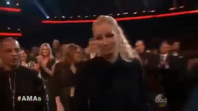Iggy Azalea Wins Best Rap Hip Hop Album Award At The American Music Awards Over Eminem And Drake смотреть онлайн