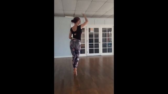 Warmup for Salsa Shines / Body Movement / Footwork смотреть онлайн