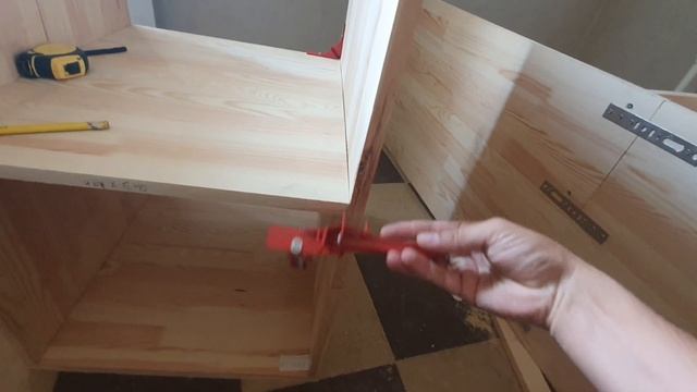 Струбцина 90градусов. Необходимая вещ при монтаже мебели смотреть онлайн