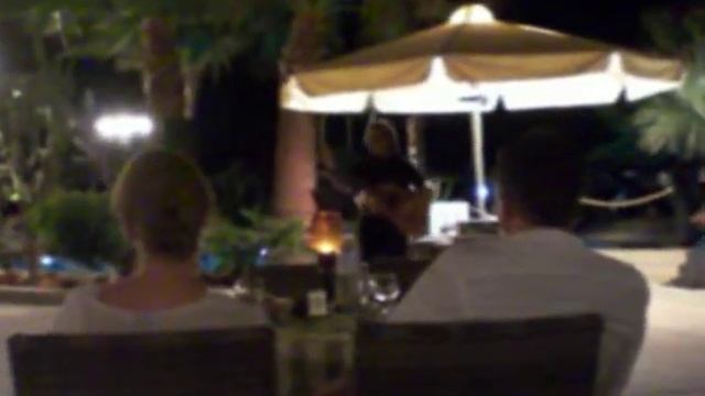 Erstklassige Abendmusik im Kermia Beach auf Zypern. смотреть онлайн