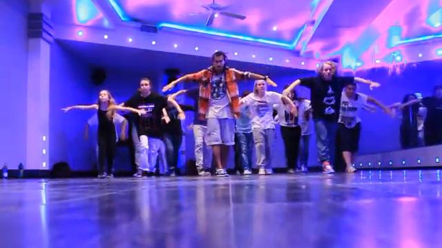 Troy's Dance Class Alex Clare I Love You.MOV смотреть онлайн