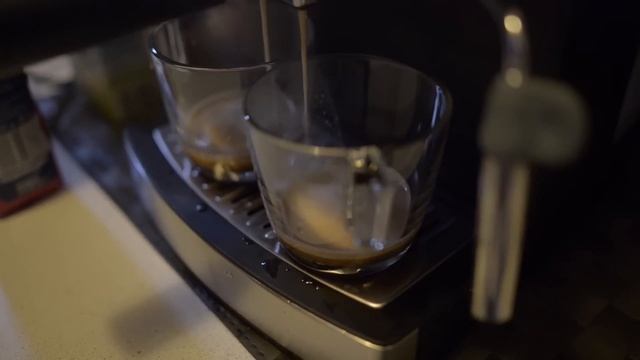 Как приготовить вкусный кофе? Обзор кофеварки Bresko cm-90 смотреть онлайн