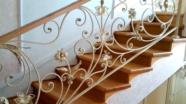 Лестница 143 Металлическая лестница обшитая деревом отделка Днепропетровск, Днепр смотреть онлайн