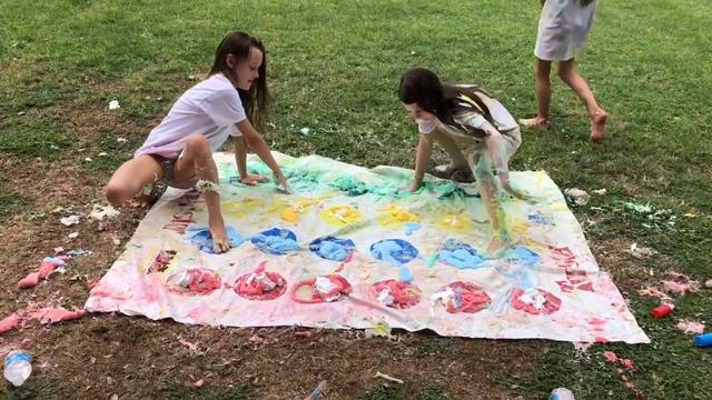 Twister With Shaving Cream!!!!! смотреть онлайн