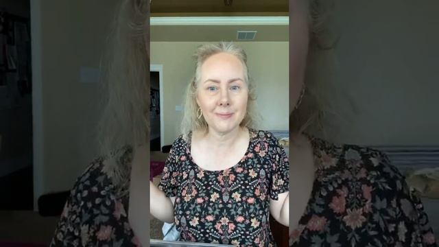 Get Ready With Me! Spray Foundation, 4D Mascara and Luminizer, Oh My! смотреть онлайн